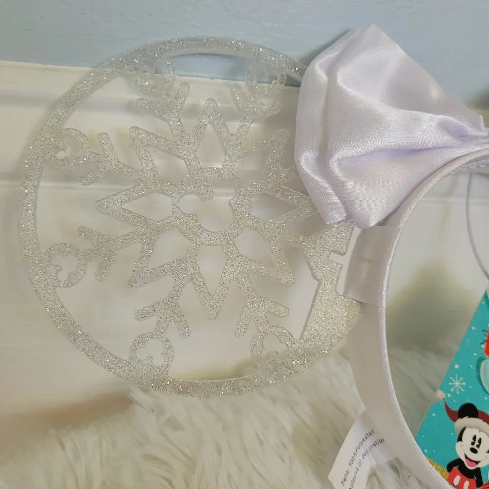 Disney Minnie Mouse Snowflake Winter Ears